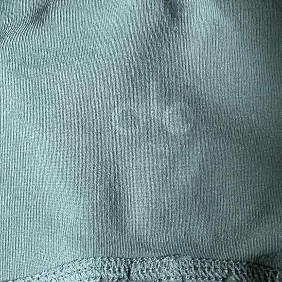 SOLD Alo Yoga Luminous Leggings, Green, Size Small - Picture 9 of 9